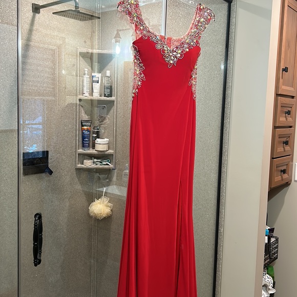 Beautiful Open Back Red Gown, Size 6 - Picture 4 of 6